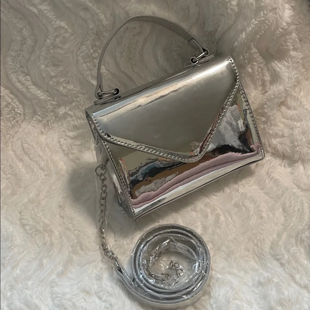 NWT Vegan Shiny Silver Crossbody Bag - Picture 6 of 16